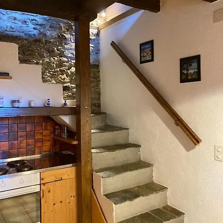 Idyllisches Rustico Im Verkehrsfreien Dorfkern Zur Alleinbenuetzung Apartamento
