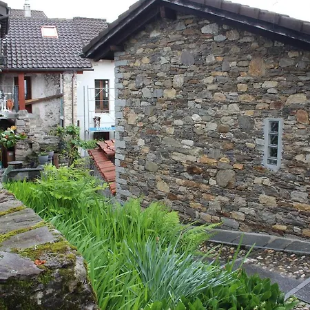 Idyllisches Rustico Im Verkehrsfreien Dorfkern Zur Alleinbenuetzung *